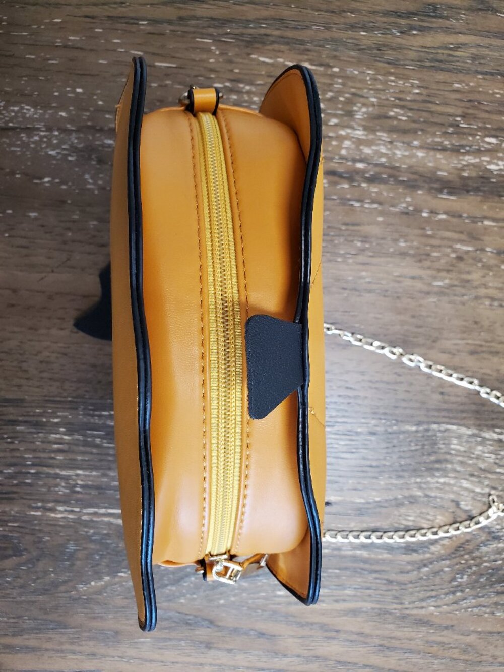 Pumpkin Handbag - Picture 3 of 3